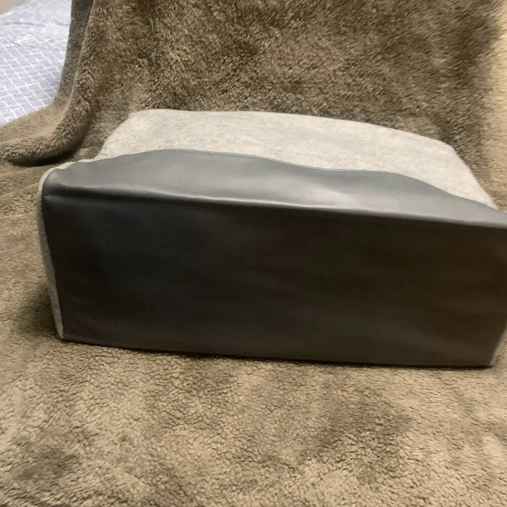 Grey Weekender Travel Bag for Women & Men - Large Overnight Bag